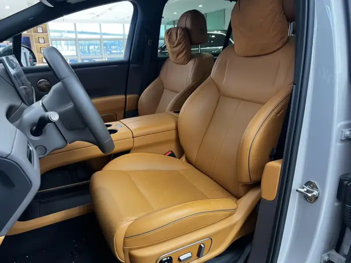 Li Auto i8 2025 Model Standard Edition – фото 10