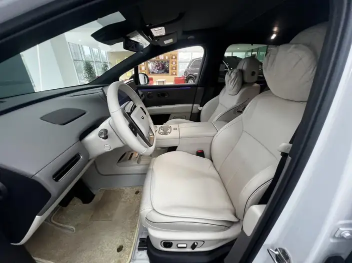 Li Auto i6 2025 Model 4WD Standard Edition – фото 10