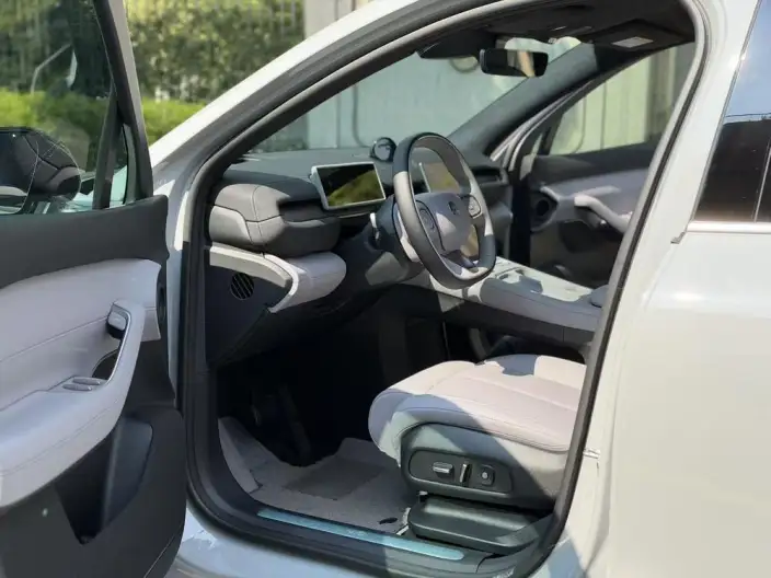 NIO EC6 2024 Model 75kWh – фото 8