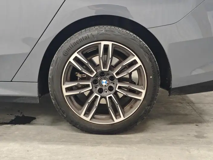 BMW 5 Series 2024 Model 530Li Leading Model M Sports Set – фото 9