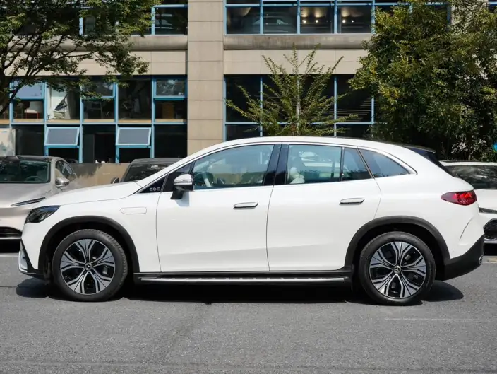Mercedes-Benz EQE SUV 2023 Model EQE SUV 350 4MATIC Deluxe Edition – фото 3