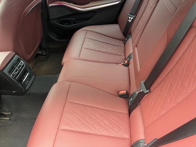 BMW 3 Series 2023 325Li M Sport Package – фото 7