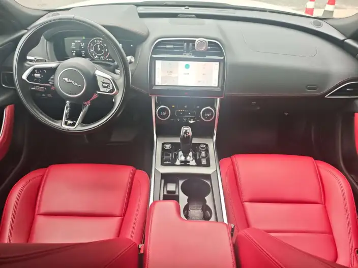 Jaguar XE L 2022 Model 2.0T 250PS R-DYNAMIC S Enterprising Sports Edition – фото 6