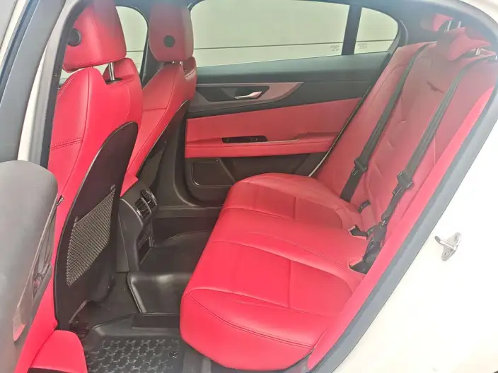 Jaguar XE L 2022 Model 2.0T 250PS R-DYNAMIC S Enterprising Sports Edition – фото 9
