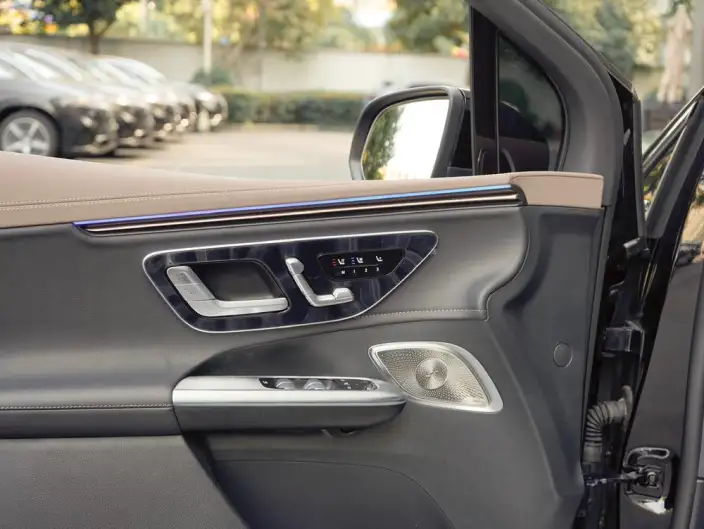 Mercedes-Benz EQE SUV 2024 Model EQE SUV 500 4MATIC Ultimate Edition – фото 10