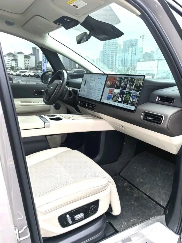 Li Auto MEGA 2024 Model Ultra Edition – фото 8