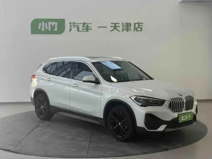 BMW X1 2022 Model sDrive20Li Fashion Model – фото 3