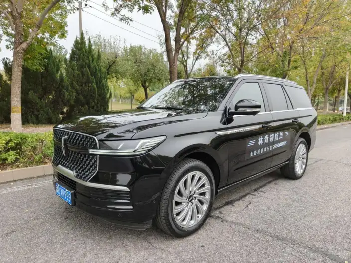 Lincoln Navigator 2025 Model 3.5T President Edition – фото 1
