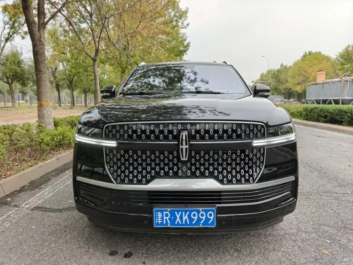 Lincoln Navigator 2025 Model 3.5T President Edition – фото 2