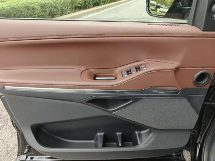 Lincoln Navigator 2025 Model 3.5T President Edition – фото 9
