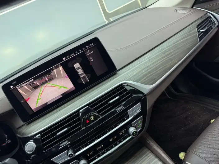 BMW 5 Series 2022 Model Facelift II 530Li Leading Model Luxury Set – фото 10