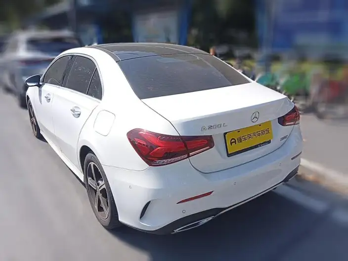 Mercedes-Benz A-class 2023 Model A 200 L Sports sedan Fashion Edition – фото 4