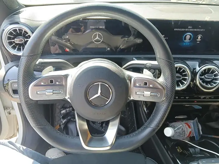 Mercedes-Benz A-class 2023 Model A 200 L Sports sedan Fashion Edition – фото 7
