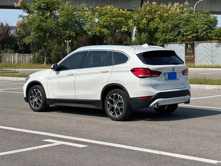 BMW X1 2022 Model sDrive25Li Leading Model – фото 5