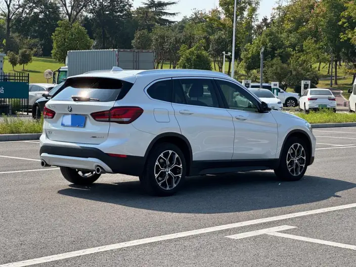 BMW X1 2022 Model sDrive25Li Leading Model – фото 7