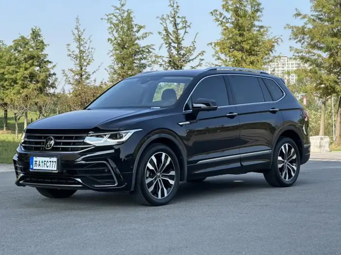 Volkswagen Tiguan L 2022 Model 330TSI Automatic 2WD R-Line Ultimate Edition – фото 1