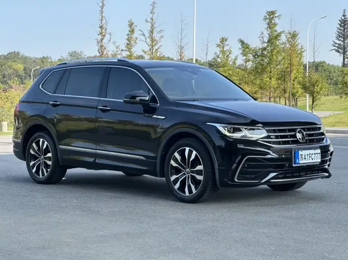 Volkswagen Tiguan L 2022 Model 330TSI Automatic 2WD R-Line Ultimate Edition – фото 3