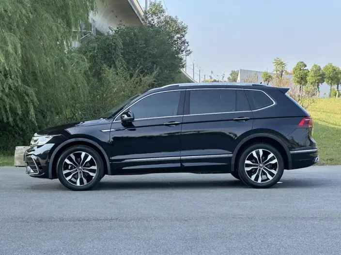 Volkswagen Tiguan L 2022 Model 330TSI Automatic 2WD R-Line Ultimate Edition – фото 4
