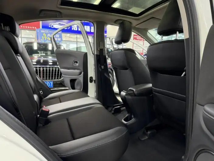 Honda Vezel 2020 Model 1.5L CVT Deluxe Edition – фото 9