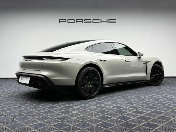 Taycan 2022 Model Taycan GTS – фото 7
