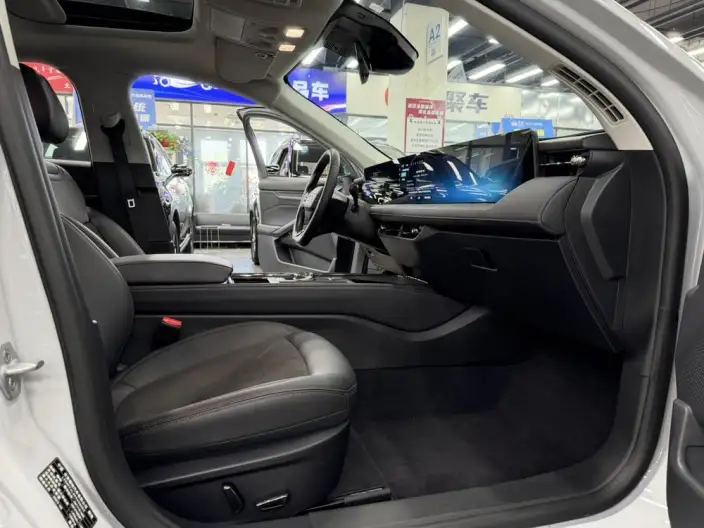 Ford Mondeo 2023 Model EcoBoost 180 Luxury Model – фото 7