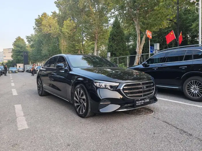 Mercedes-Benz E-Class 2025 Model E 300 L Luxury Model sedan – фото 3
