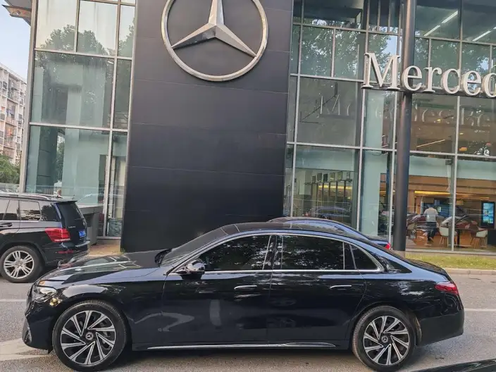Mercedes-Benz E-Class 2025 Model E 300 L Luxury Model sedan – фото 4