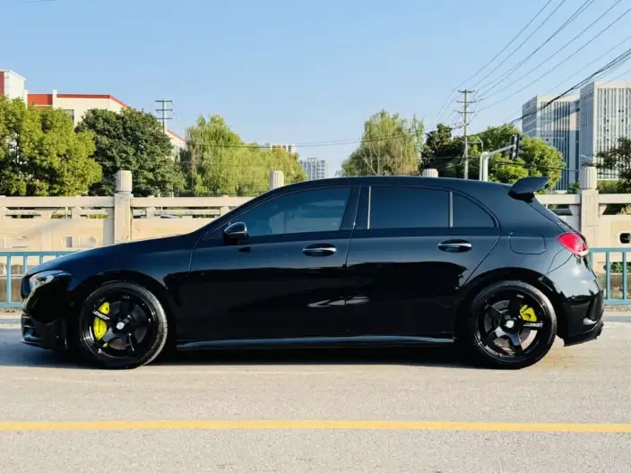 Mercedes-Benz A-Class AMG Imported 2022 Model AMG A 35 4MATIC – фото 3