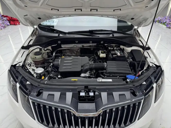 Skoda Octavia 2021 Model 1.5L Automatic Comfort Edition – фото 7
