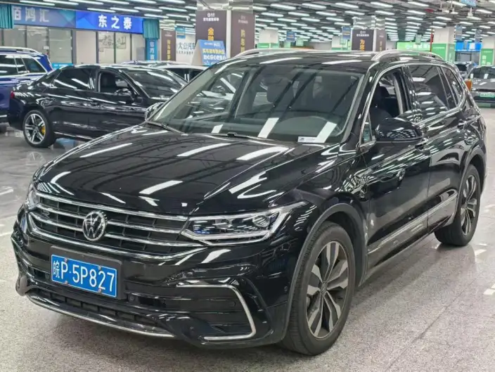 Volkswagen Tiguan L 2022 Model 330TSI Automatic 2WD R-Line Enjoy the version more – фото 1