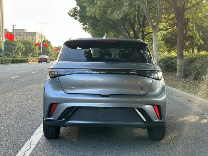 BYD Dolphin 2023 Model Fashion Edition – фото 6
