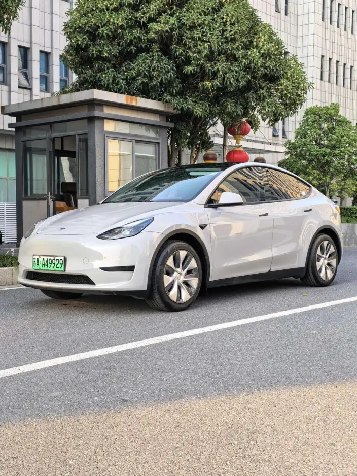 Model Y 2022 Model Facelift Rear-wheel drive version – фото 1