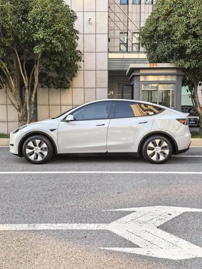 Model Y 2022 Model Facelift Rear-wheel drive version – фото 3