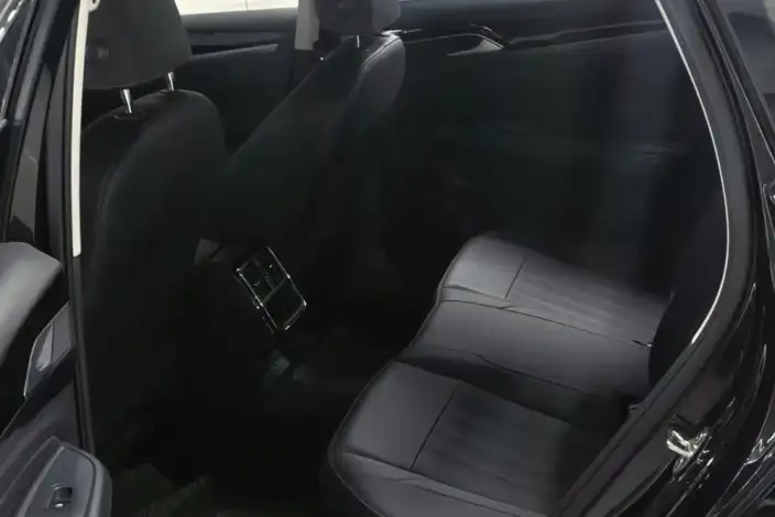 Volkswagen Passat 2024 Model 280TSI Business Edition – фото 10