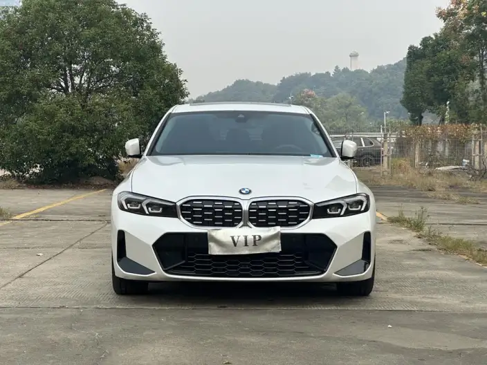 BMW 3 Series 2025 Model 325Li M Sports Set – фото 2
