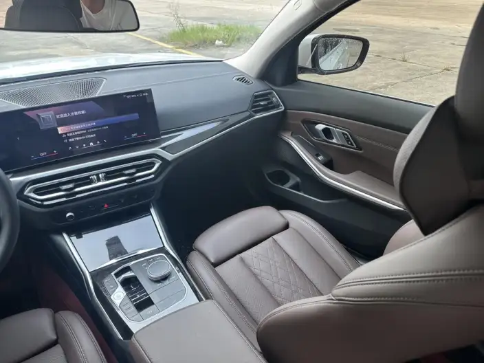 BMW 3 Series 2025 Model 325Li M Sports Set – фото 10