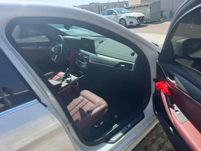 BMW 5 Series 2023 Model 530Li Leading Model M Sports Set – фото 2