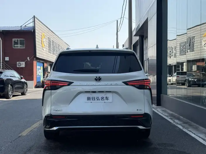Granvia 2024 Model Intelligent Hybrid 2.5L 2WD Flagship ULTRA Edition – фото 5