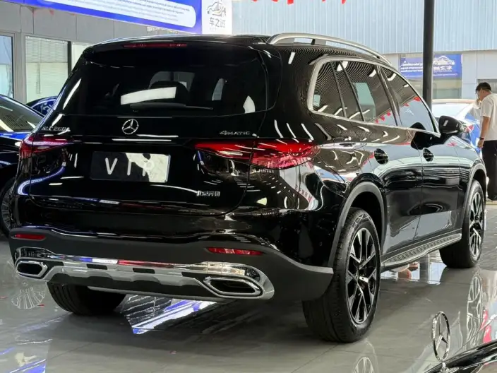 Mercedes-Benz GLC 2023 Model Facelift GLC 260 L 4MATIC Dynamic Model 5 seat – фото 6