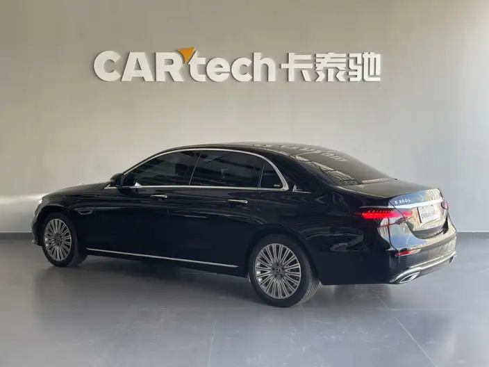 Mercedes-Benz E-Class 2023 Model E 260 L sedan – фото 5
