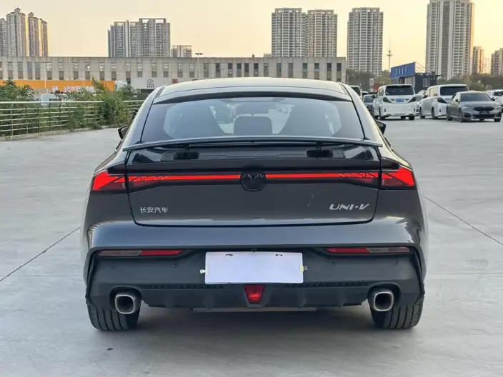 Changan UNI-V 2024 Model 1.5T Noble Model – фото 5