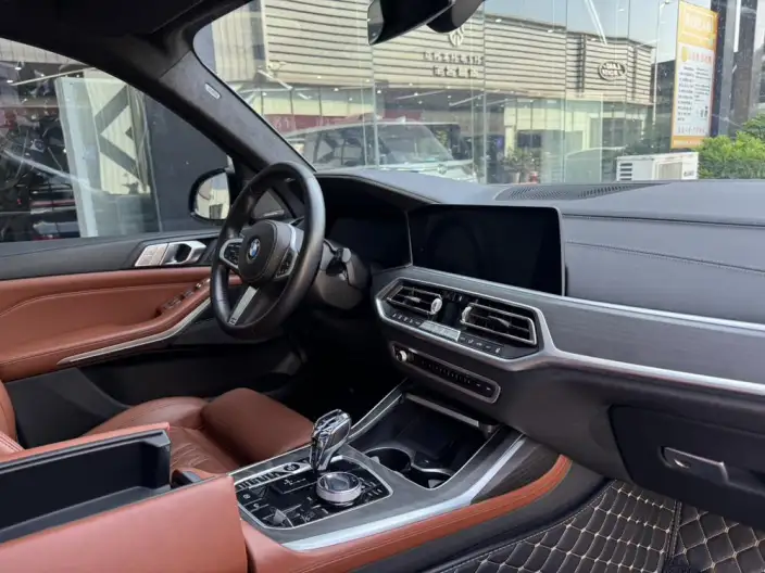 BMW X7 2022 Model xDrive40i Exclusive Model Luxury Set – фото 8
