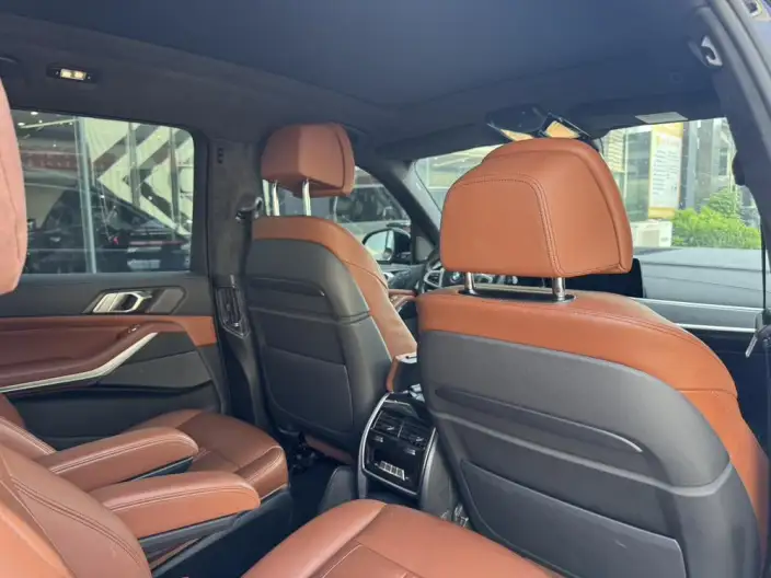 BMW X7 2022 Model xDrive40i Exclusive Model Luxury Set – фото 10