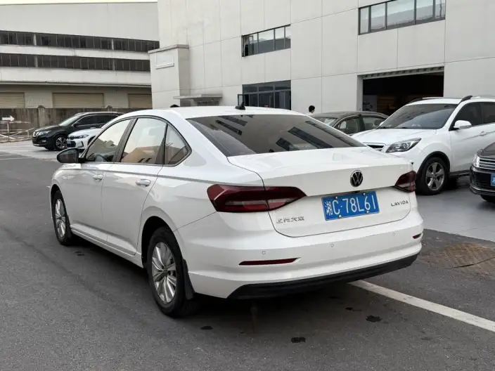 Volkswagen Lavida 2022 Model 1.5L Automatic Fashion edition – фото 4