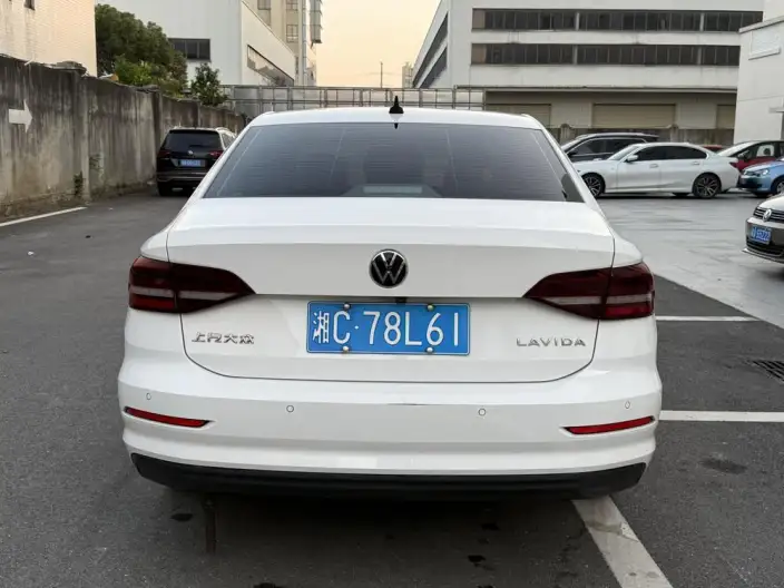 Volkswagen Lavida 2022 Model 1.5L Automatic Fashion edition – фото 5