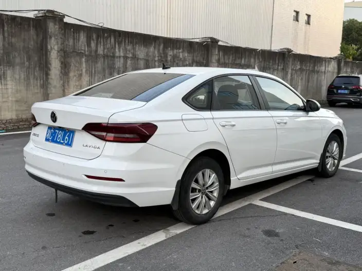 Volkswagen Lavida 2022 Model 1.5L Automatic Fashion edition – фото 6