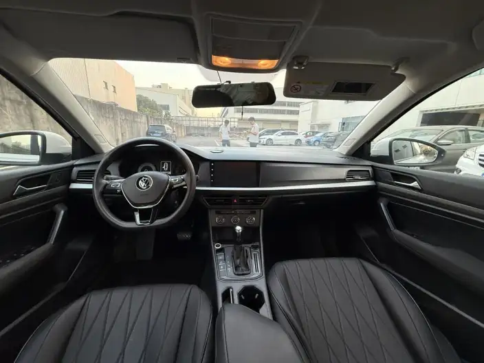 Volkswagen Lavida 2022 Model 1.5L Automatic Fashion edition – фото 7
