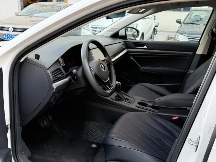 Volkswagen Lavida 2022 Model 1.5L Automatic Fashion edition – фото 8