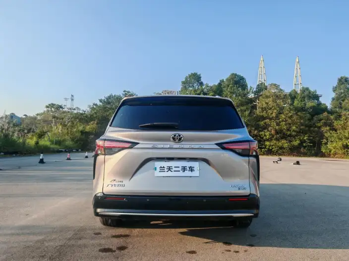 Toyota Sienna 2024 Model Hybrid 2.5L Platinum edition – фото 6