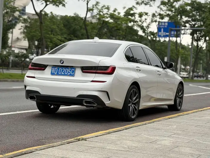 BMW 3 Series 2022 Model Facelift 320Li M Sports Set – фото 7